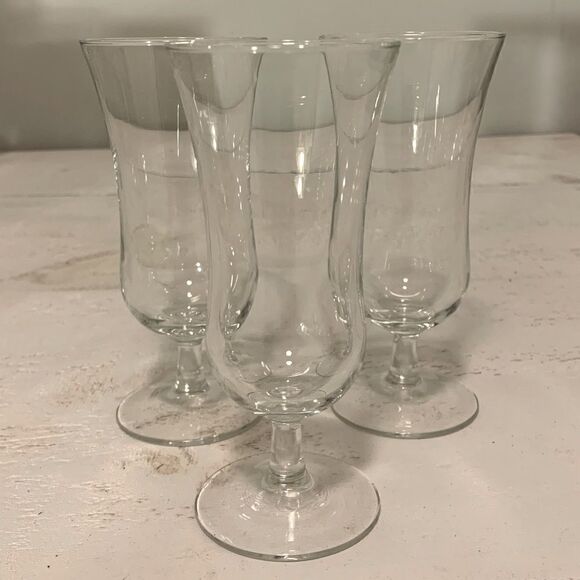 Set of 3 Cocktail Glasses - Picture 3 of 3